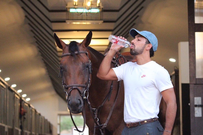 Emirati Athlete ‘Saif Thabet’ enjoying Lanjarón pure natural mineral water